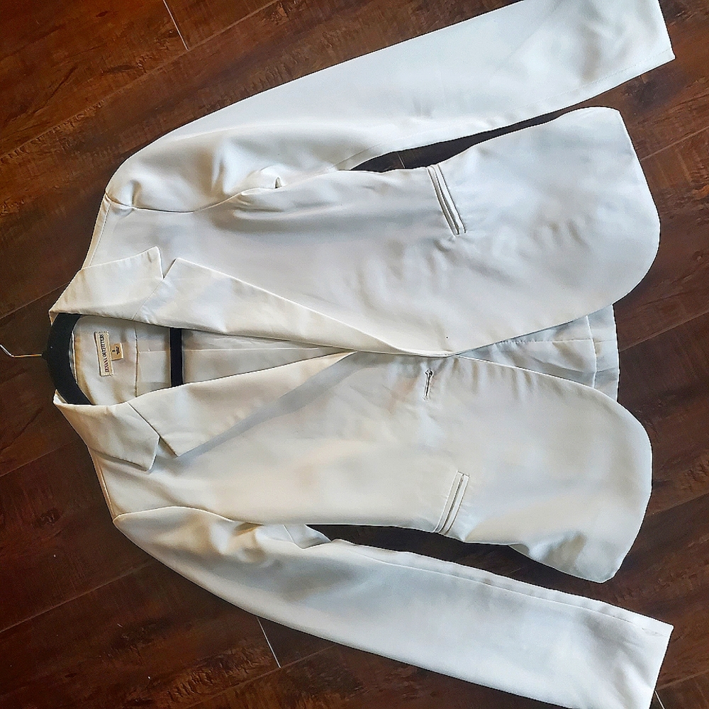 White Blazer, Jacket, Coat. Size Small. Formal Professional cut or Holiday.